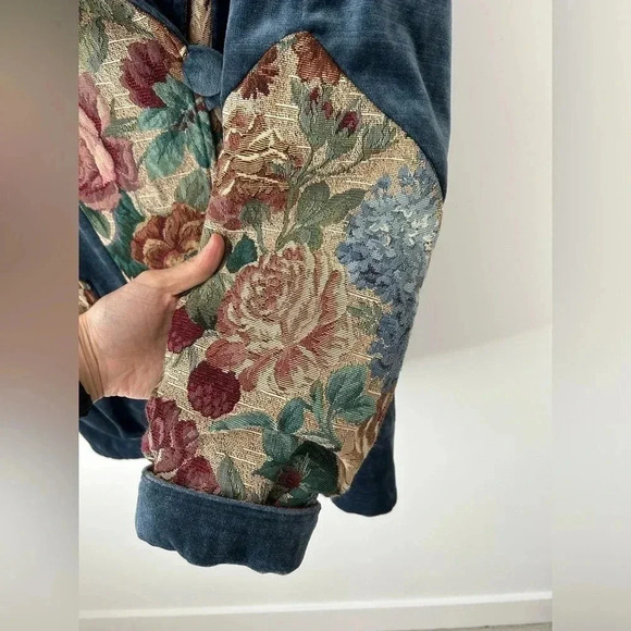 Vintage Custom Blue Velvet and Tapestry Floral Women's Jacket - Picture 9 of 14
